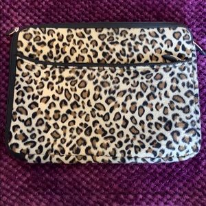 Cheetah/Leopard Print laptop sleeve